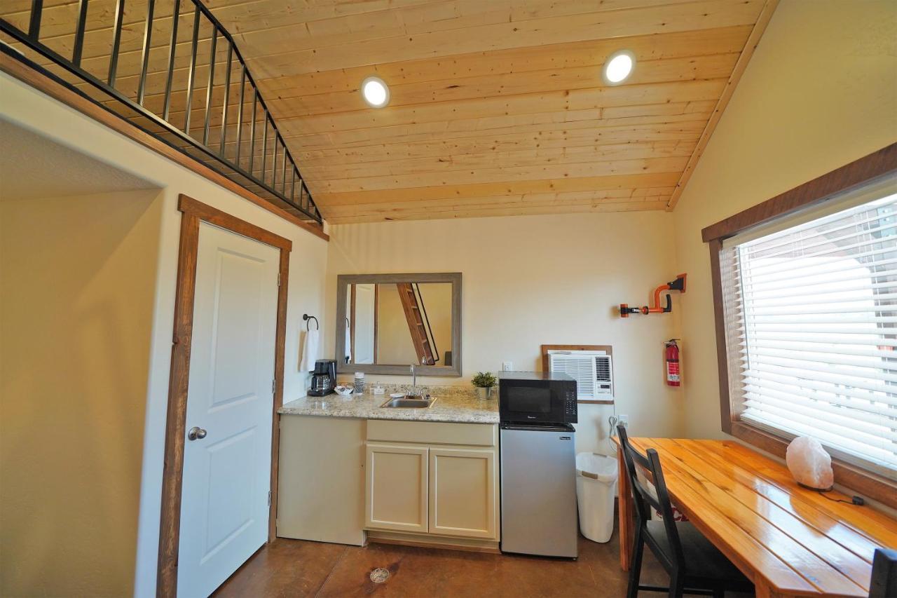 Gooseberry Lodges Zion National Park Area Apple Valley ภายนอก รูปภาพ